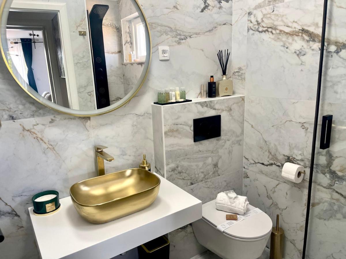 ツァヴタットLuxury Penthouse Avalonアパートメント エクステリア 写真