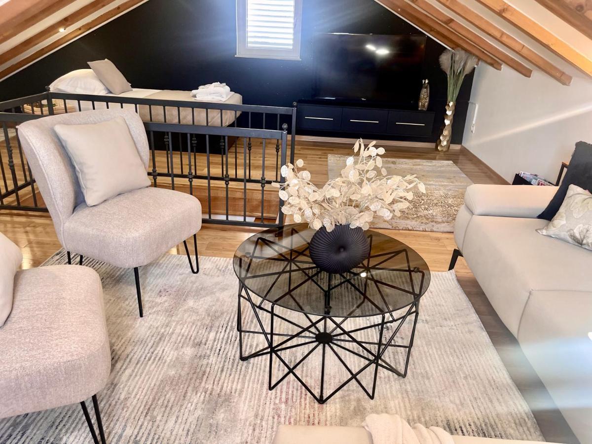 ツァヴタットLuxury Penthouse Avalonアパートメント エクステリア 写真