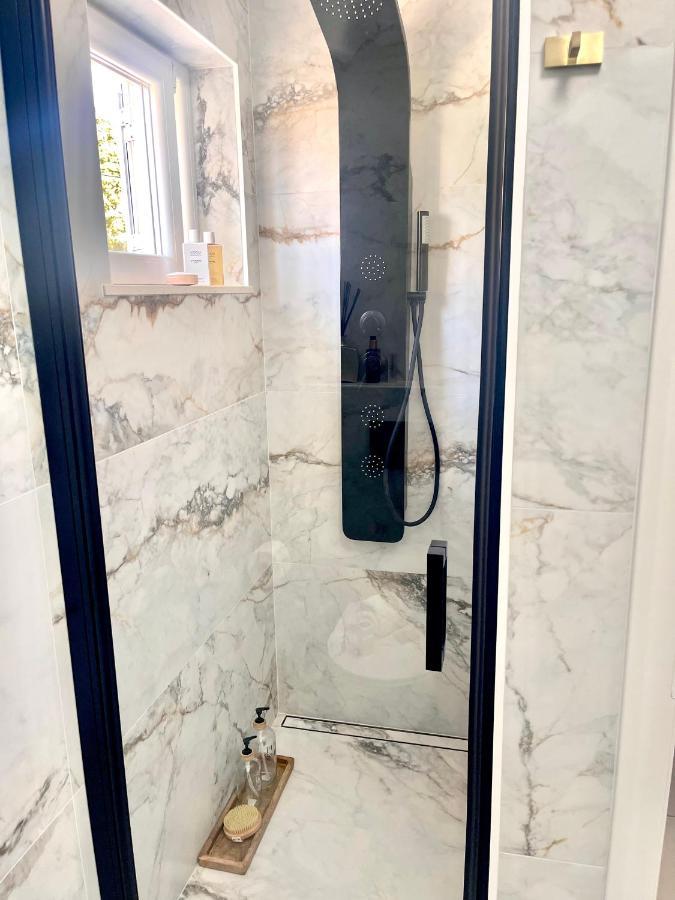 ツァヴタットLuxury Penthouse Avalonアパートメント エクステリア 写真
