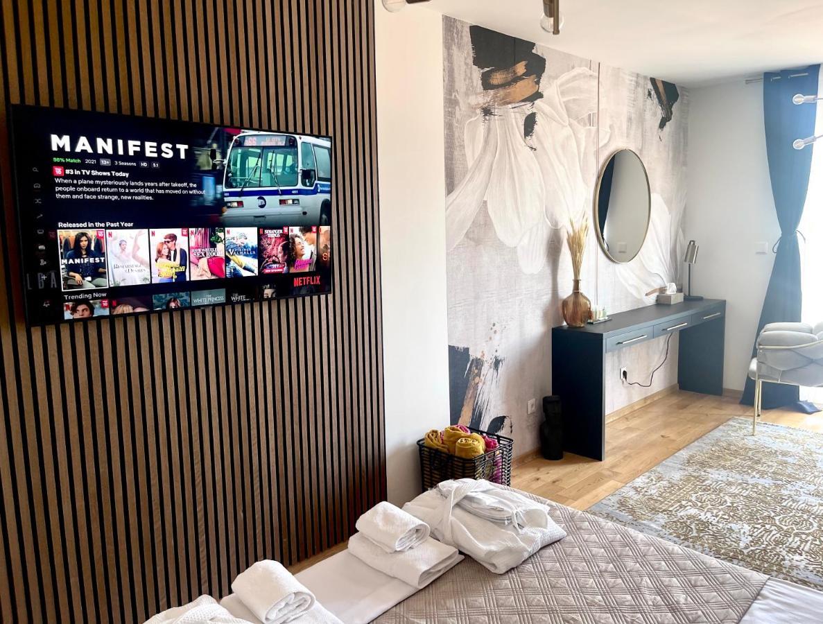 ツァヴタットLuxury Penthouse Avalonアパートメント エクステリア 写真