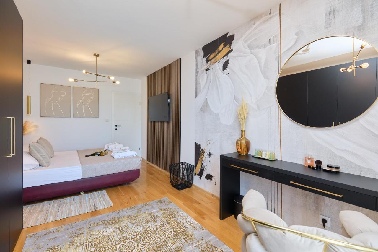 ツァヴタットLuxury Penthouse Avalonアパートメント エクステリア 写真